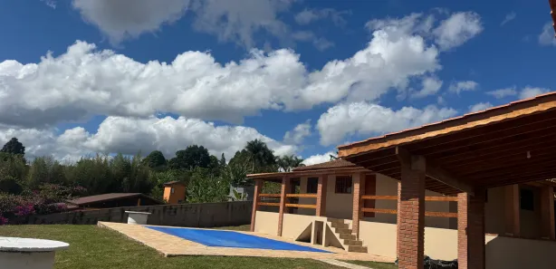 Fazenda / Sítio / Chácara com 3 Quartos à venda, 1500m² no Puris, Ibiúna