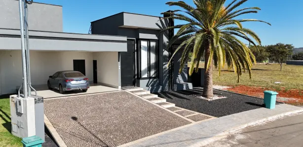 Casa de Condomínio com 4 Quartos à venda, 350m² no , Hidrolândia