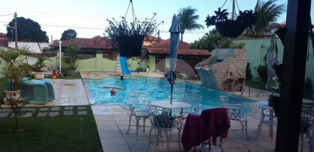 Casa com 4 Quartos à venda, 256m² no Bananeiras, Araruama