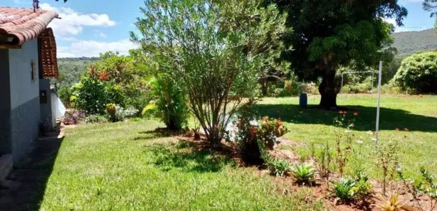 Fazenda / Sítio / Chácara com 4 Quartos à venda, 1000m² no Pinhões, Santa Luzia