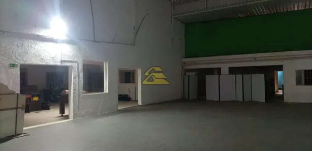 Galpão / Depósito / Armazém para venda ou aluguel, 600m² no Barra da Tijuca, Rio de Janeiro