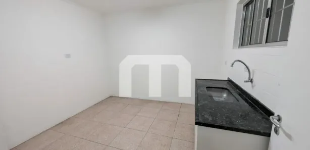 Casa de Vila com 2 Quartos para alugar, 80m² no Vila Antonieta, São Paulo