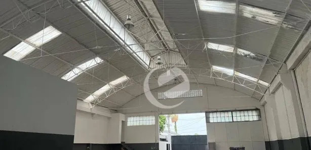 Galpão / Depósito / Armazém para venda ou aluguel, 3700m² no Campestre, Santo André