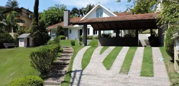 Casa de Condomínio com 3 Quartos à venda, 400m² no Residencial Euroville, Carapicuíba