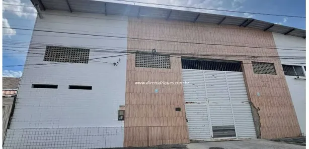 Galpão / Depósito / Armazém para alugar, 350m² no Liberdade, Campina Grande