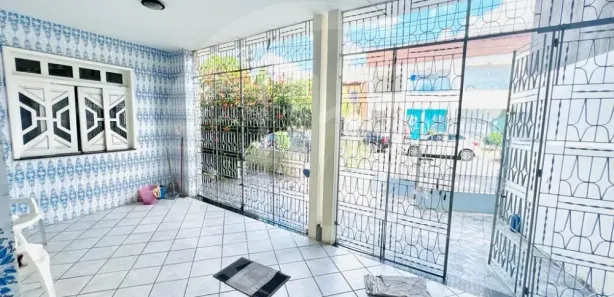 Casa com 5 Quartos à venda, 300m² no Pereira Lobo, Aracaju