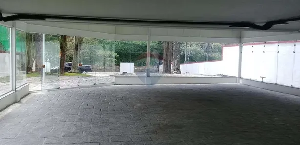 Galpão / Depósito / Armazém para alugar, 672m² no Coronel Veiga, Petrópolis