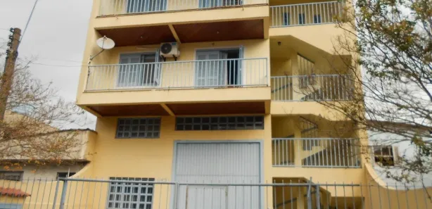 Galpão / Depósito / Armazém com 7 Quartos à venda, 470m² no São José, Canoas