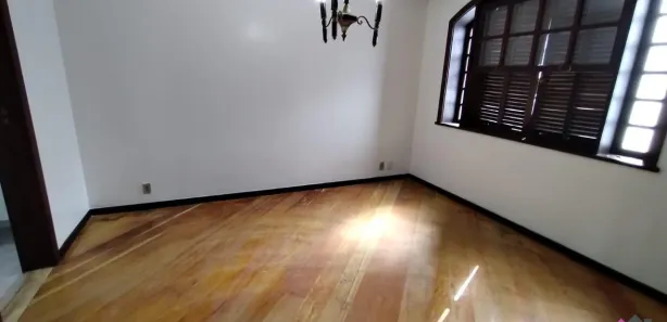 Casa de Condomínio com 3 Quartos para alugar, 171m² no Várzea, Teresópolis