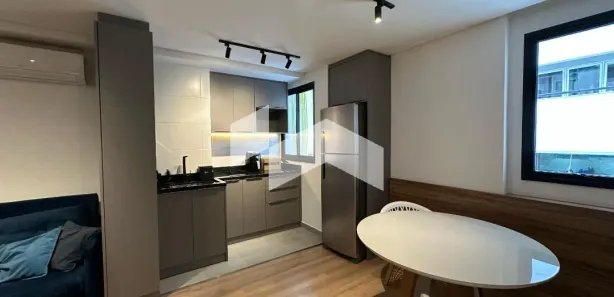 Apartamento com 1 Quarto para alugar, 33m² no Centro, Curitiba