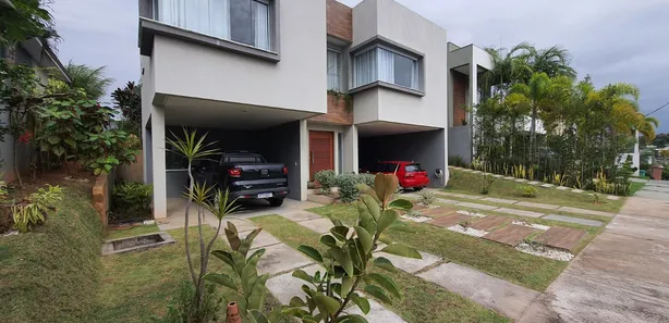 Casa de Condomínio com 3 Quartos para venda ou aluguel, 300m² no Alphaville (Abrantes), Camaçari
