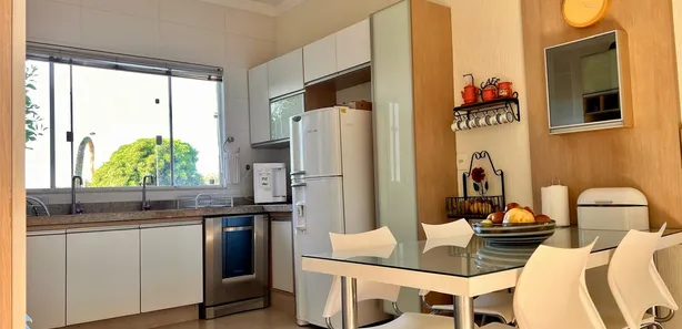 Casa de Condomínio com 4 Quartos à venda, 260m² no Park Way, Brasília