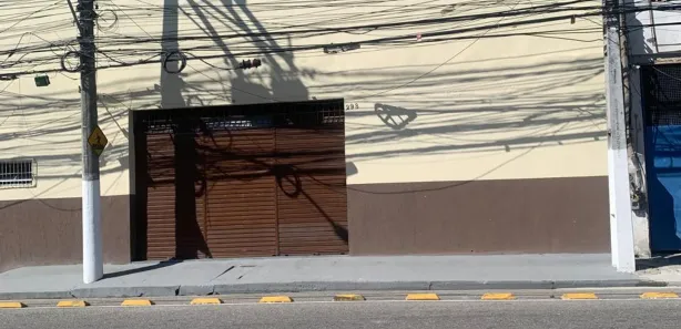 Galpão / Depósito / Armazém para alugar, 400m² no São Lourenço, Niterói