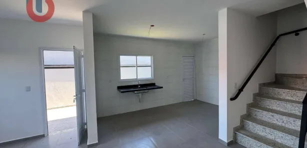 Sobrado com 2 Quartos para alugar, 75m² no Centro, Bertioga