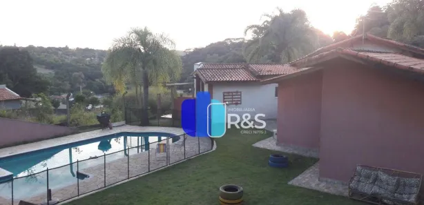 Fazenda / Sítio / Chácara com 3 Quartos à venda, 197m² no Aglomeração Urbana de Jundiaí, Louveira
