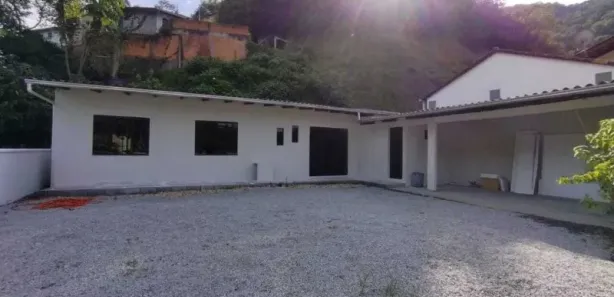Casa com 2 Quartos para alugar, 85m² no Valparaiso, Blumenau