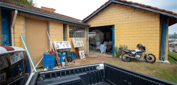 Galpão / Depósito / Armazém à venda, 254m² no Vila Nova São Roque, São Roque