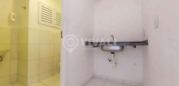 Conjunto Comercial / Sala para alugar, 58m² no Vila Cassaro, Itatiba