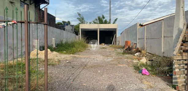Galpão / Depósito / Armazém com 1 Quarto para venda ou aluguel, 410m² no Salgado Filho, Santa Maria