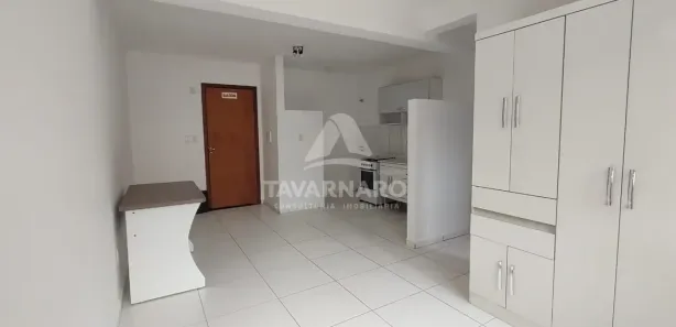 Kitnet com 1 Quarto à venda, 24m² no Uvaranas, Ponta Grossa