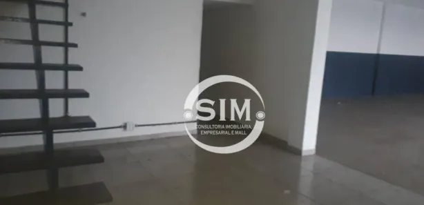 Galpão / Depósito / Armazém para alugar, 150m² no Praia do Siqueira, Cabo Frio