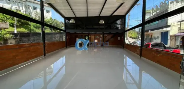 Loja / Salão / Ponto Comercial para alugar, 115m² no Bingen, Petrópolis
