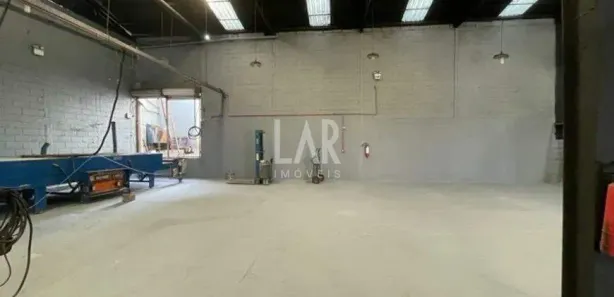 Galpão / Depósito / Armazém à venda, 720m² no Jardim Canadá, Nova Lima