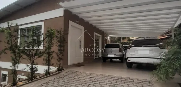 Casa de Condomínio com 3 Quartos à venda, 235m² no Corrêas, Petrópolis