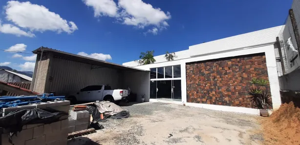 Galpão / Depósito / Armazém à venda, 384m² no Vila Lenzi, Jaraguá do Sul