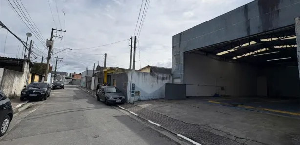 Galpão / Depósito / Armazém para alugar, 300m² no Vila Varela, Poá