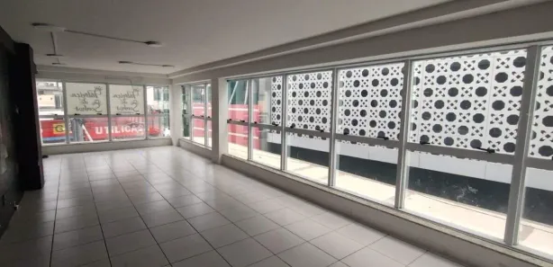 Loja / Salão / Ponto Comercial à venda, 58m² no Centro, Cabo Frio