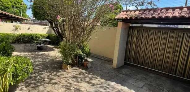 Casa com 4 Quartos à venda, 170m² no Jóquei, Teresina