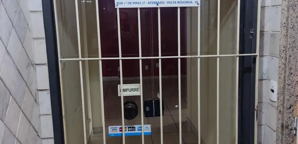 Conjunto Comercial / Sala com 2 Quartos para alugar, 86m² no Aterrado, Volta Redonda