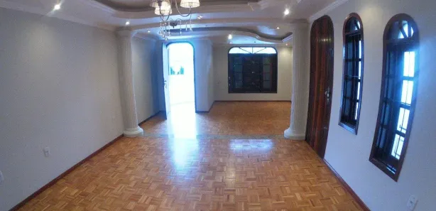 Casa com 3 Quartos para alugar, 200m² no São Cristóvão, Criciúma