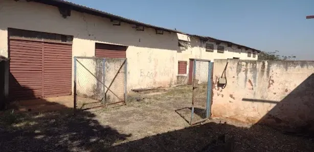 Galpão / Depósito / Armazém à venda, 723m² no Jardim Universal, Araraquara