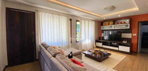 Casa com 3 Quartos para alugar, 380m² no Do Salto, Blumenau