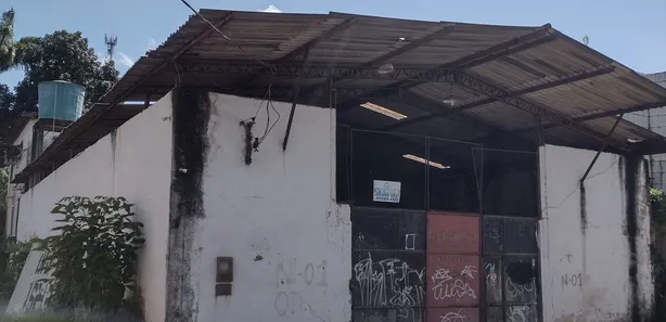 Galpão / Depósito / Armazém com 1 Quarto à venda, 600m² no Centro, Ananindeua