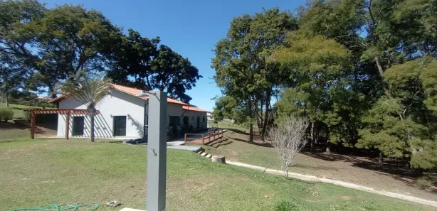 Fazenda / Sítio / Chácara com 2 Quartos à venda, 1000m² no Floresta, Alambari