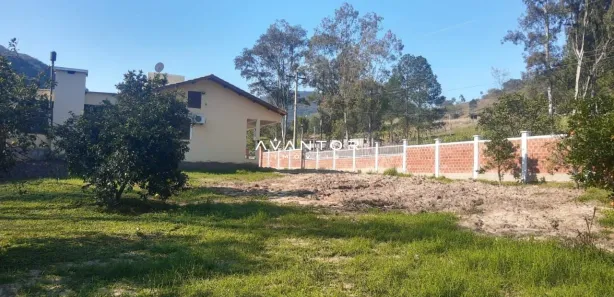 Fazenda / Sítio / Chácara com 3 Quartos à venda, 171m² no Palma, Santa Maria