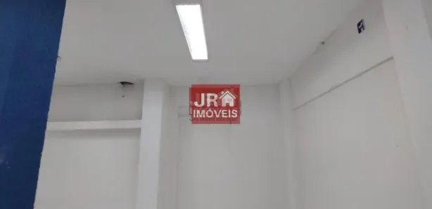 Loja / Salão / Ponto Comercial com 1 Quarto para alugar, 150m² no Santo Antônio, Recife
