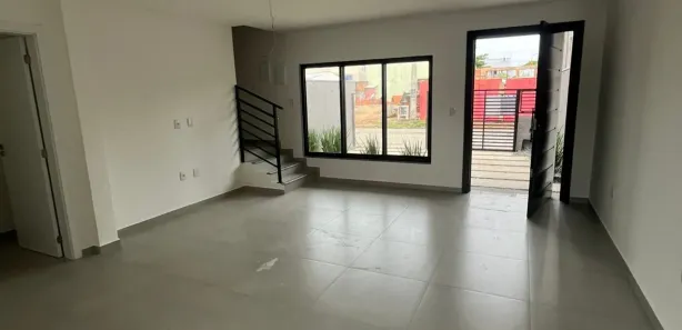 Sobrado com 3 Quartos à venda, 132m² no Itacolomi, Balneário Piçarras