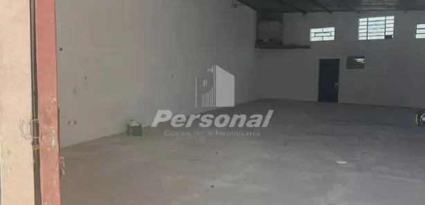 Galpão / Depósito / Armazém para alugar, 212m² no Jardim Independência, Taubaté