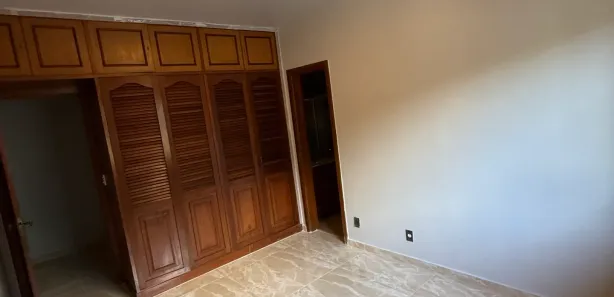 Sobrado com 4 Quartos para alugar, 394m² no São Francisco, Niterói