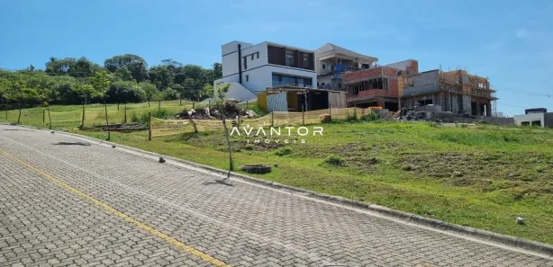 Terreno / Lote / Condomínio à venda, 300m² no Tomazetti, Santa Maria