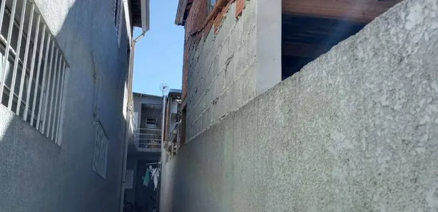 Prédio Inteiro à venda, 230m² no Conjunto Habitacional José Barnet Y Vives, Atibaia