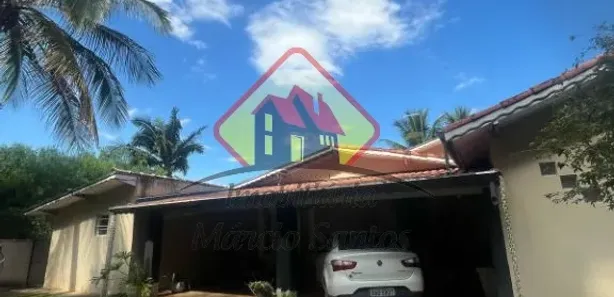 Fazenda / Sítio / Chácara com 4 Quartos à venda, 400m² no Barreiro, Taubaté