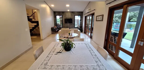 Casa de Condomínio com 3 Quartos à venda, 221m² no Chácara do Refúgio, Carapicuíba
