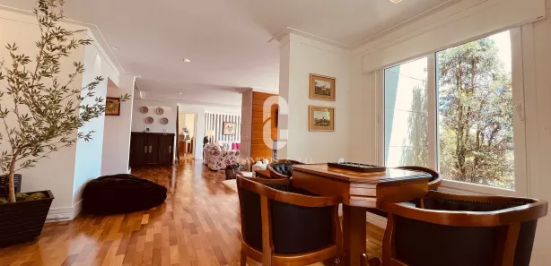 Casa de Condomínio com 4 Quartos para alugar, 230m² no , Campos do Jordão