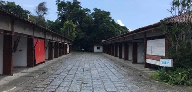 Loja / Salão / Ponto Comercial para venda ou aluguel, 3500m² no Tribobó, São Gonçalo