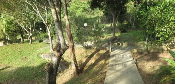 Fazenda / Sítio / Chácara com 3 Quartos à venda, 258m² no Chácaras Lidia, Embu das Artes